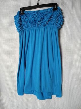 Ingear Strapless Ruffled Bodice Dress in Bright Blue